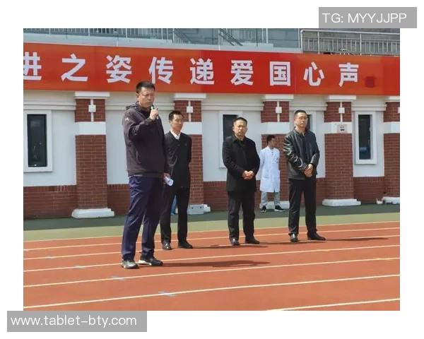 青岛理工大学足球队奋勇拼搏展现青春风采助力校园文化建设